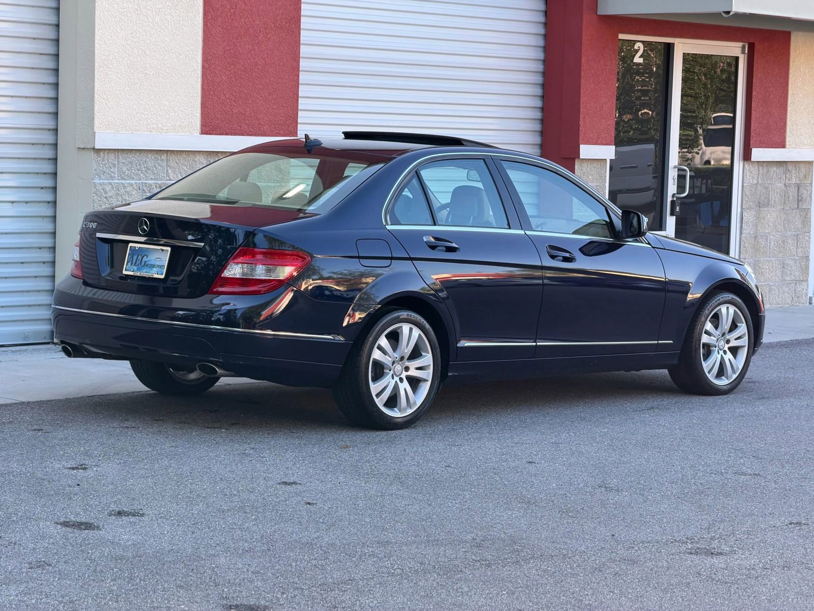 Used 2008 Mercedes-Benz C 300 Sedan image 2