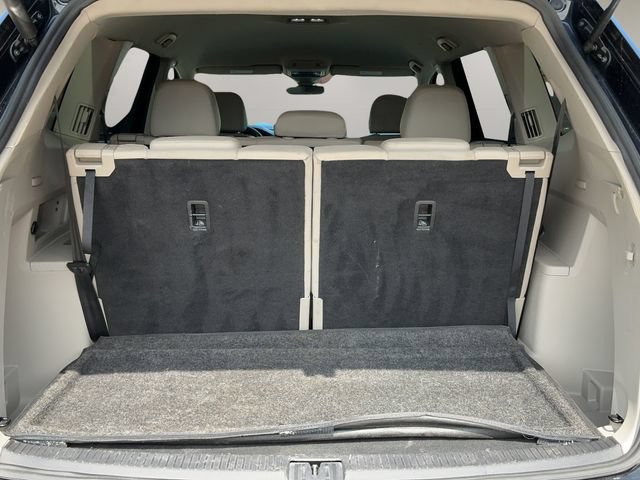 Used 2025 Volkswagen Atlas SE FWD image 16