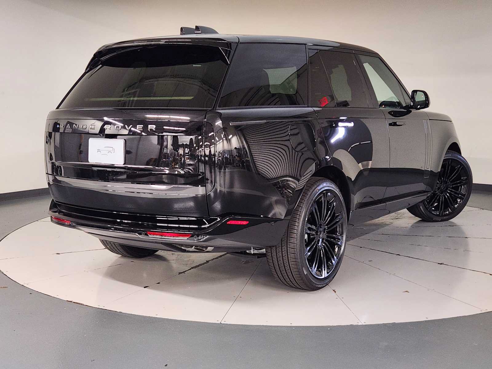 New 2026 Land Rover Range Rover SE AWD/4WD image 2
