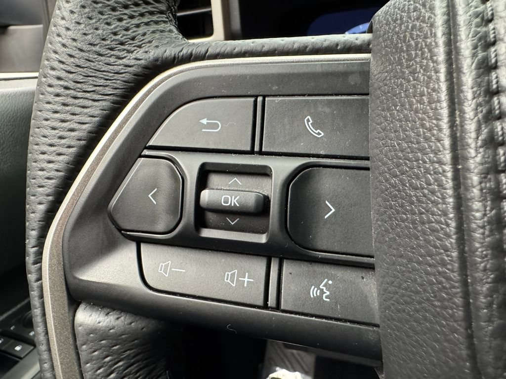 Used 2025 Toyota Tacoma TRD Sport AWD/4WD image 13