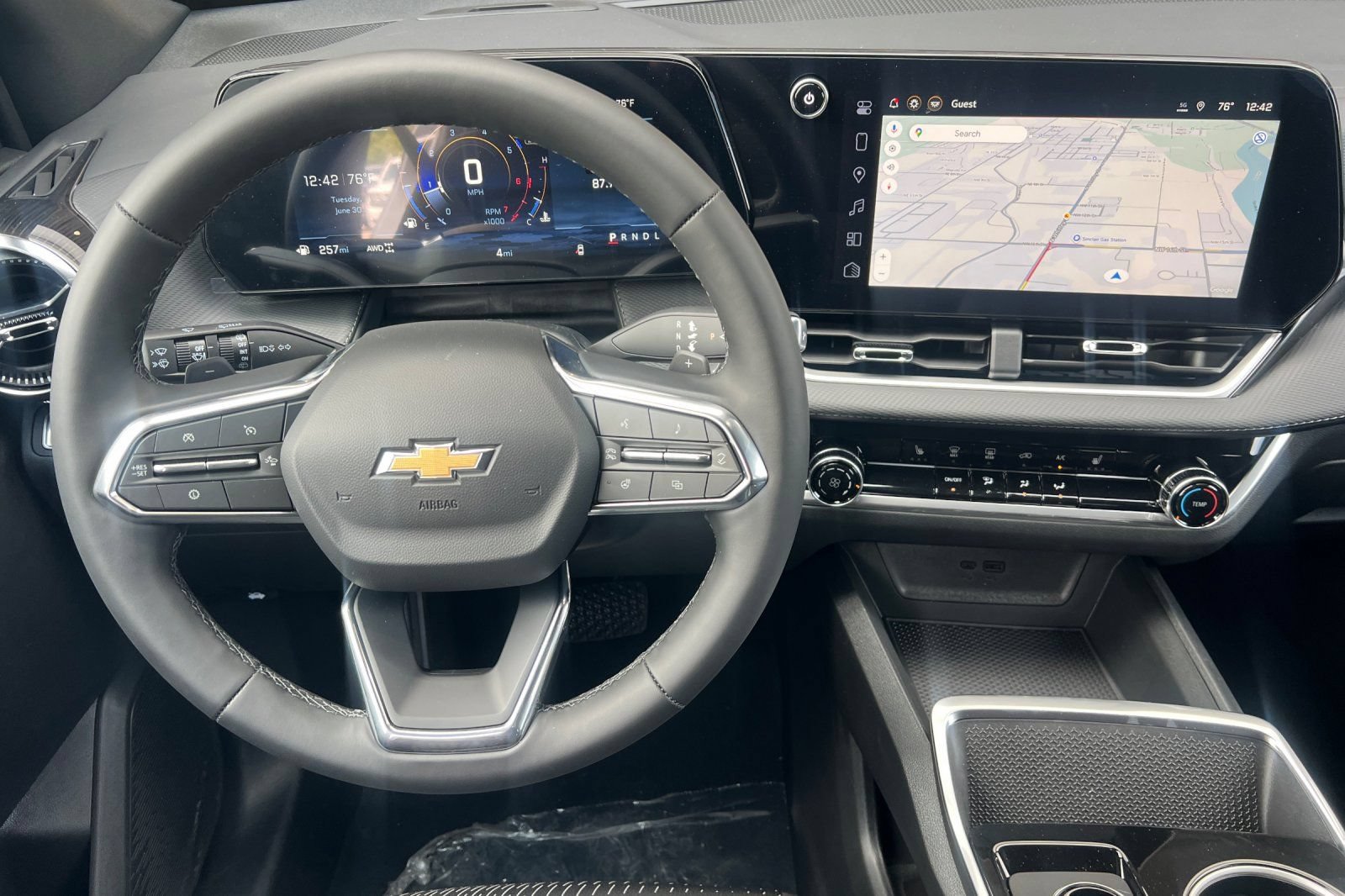 New 2026 Chevrolet Equinox LT w/ Safety and Technology Package AWD/4WD image 11