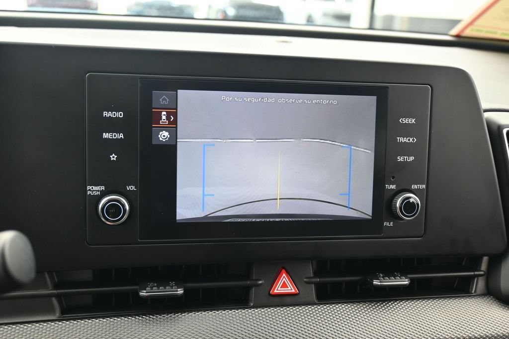 Used 2025 Kia Sportage LX FWD image 17