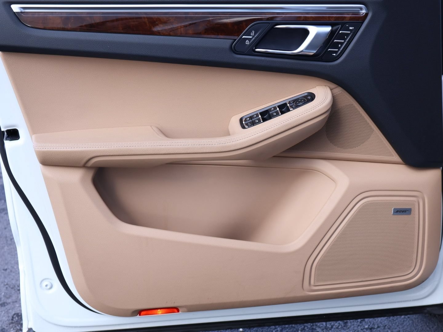 Certified 2023 Porsche Macan S AWD/4WD image 14