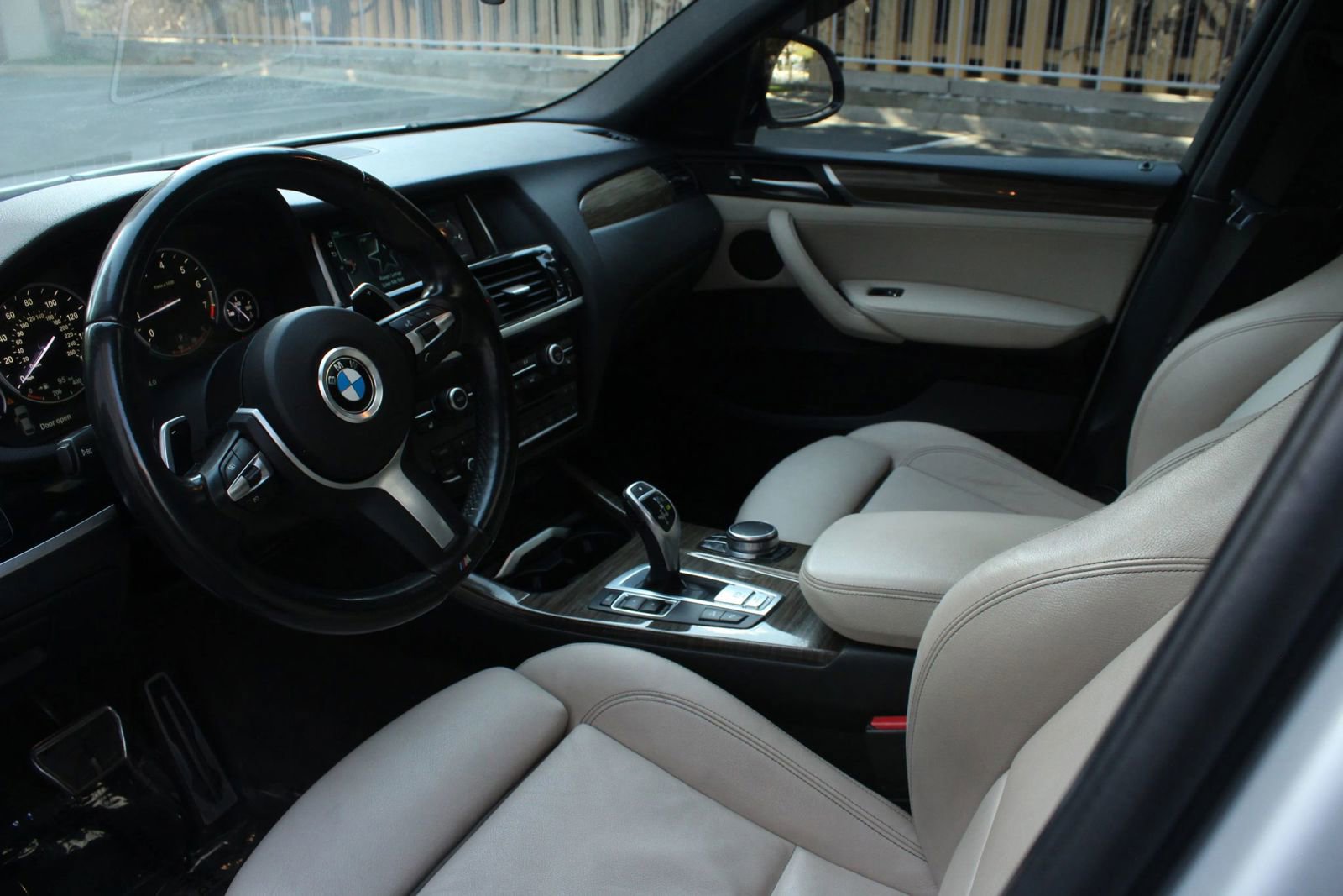 Used 2017 BMW X4 xDrive28i AWD/4WD image 14