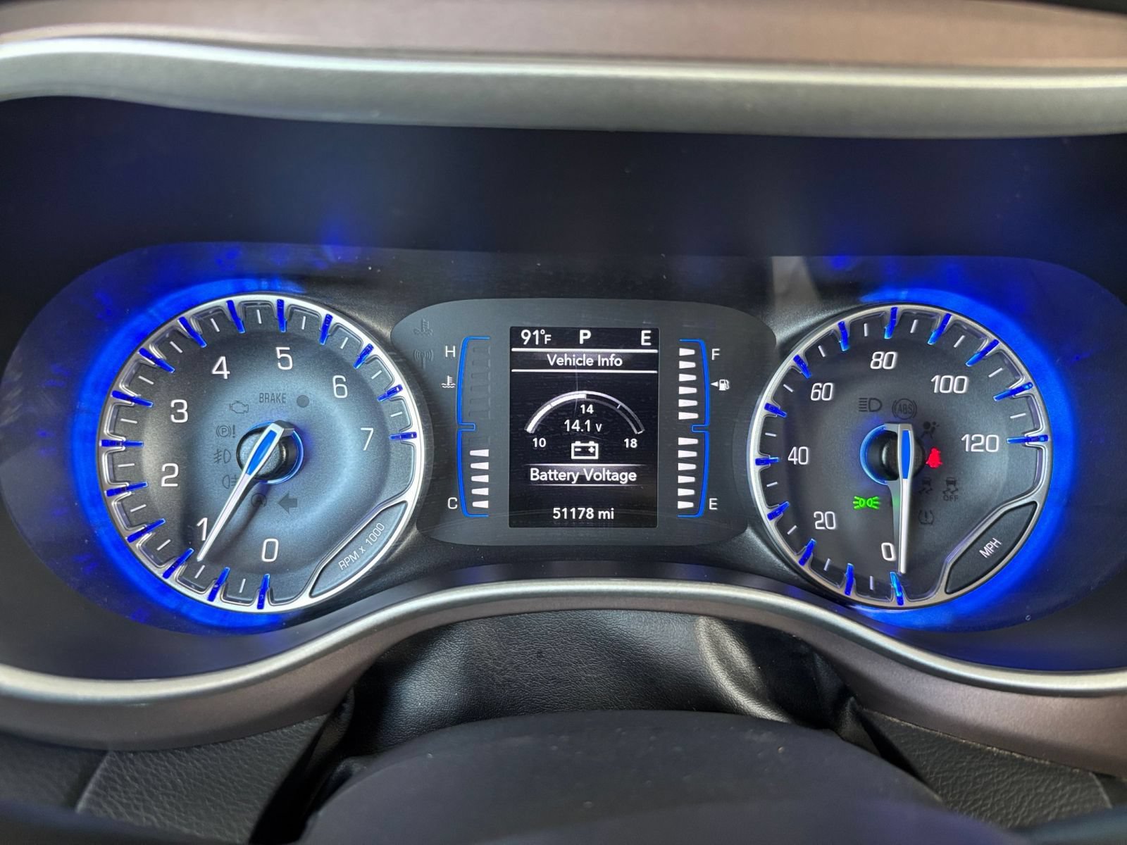 Used 2023 Chrysler Voyager LX FWD image 42