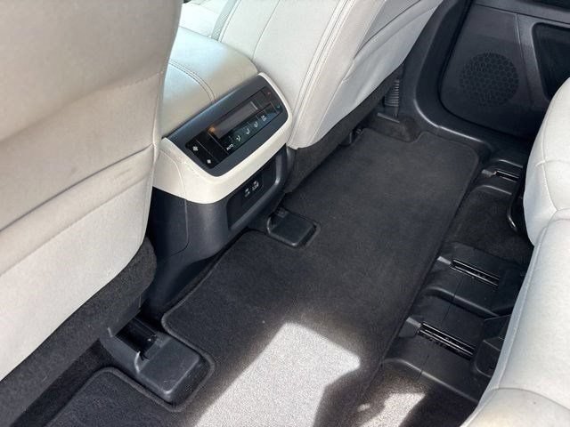 Used 2024 Nissan Pathfinder SV AWD/4WD image 32