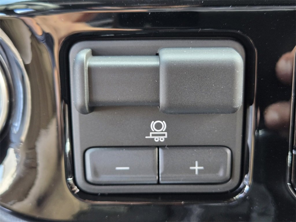 New 2026 GMC Sierra 1500 SLT w/ SLT Premium Package image 19