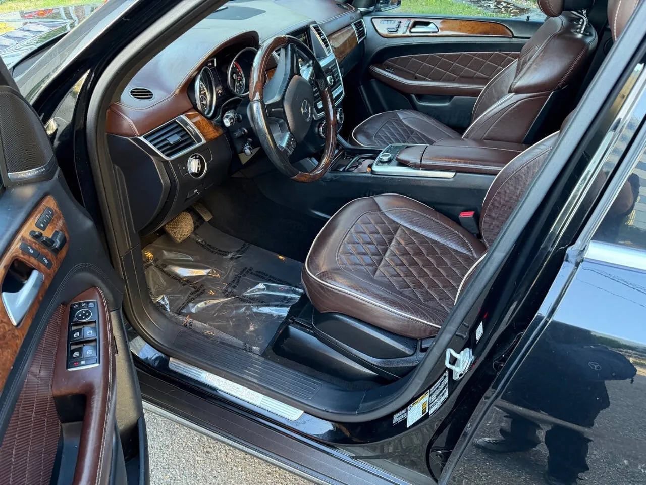 Used 2016 Mercedes-Benz GL 320 BlueTEC 4MATIC image 4