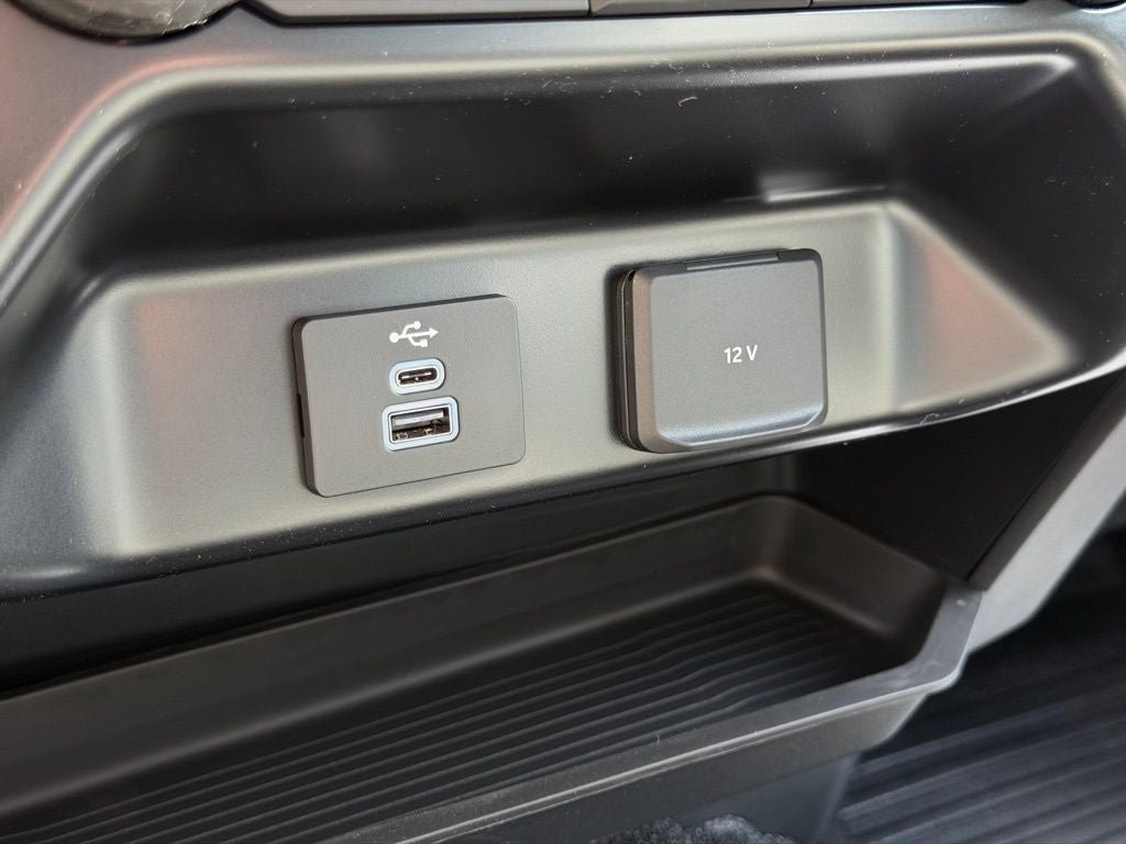 New 2026 Ford F550 4x4 Crew Cab image 33