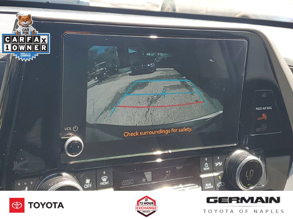 Used 2025 Toyota Highlander XLE FWD image 27