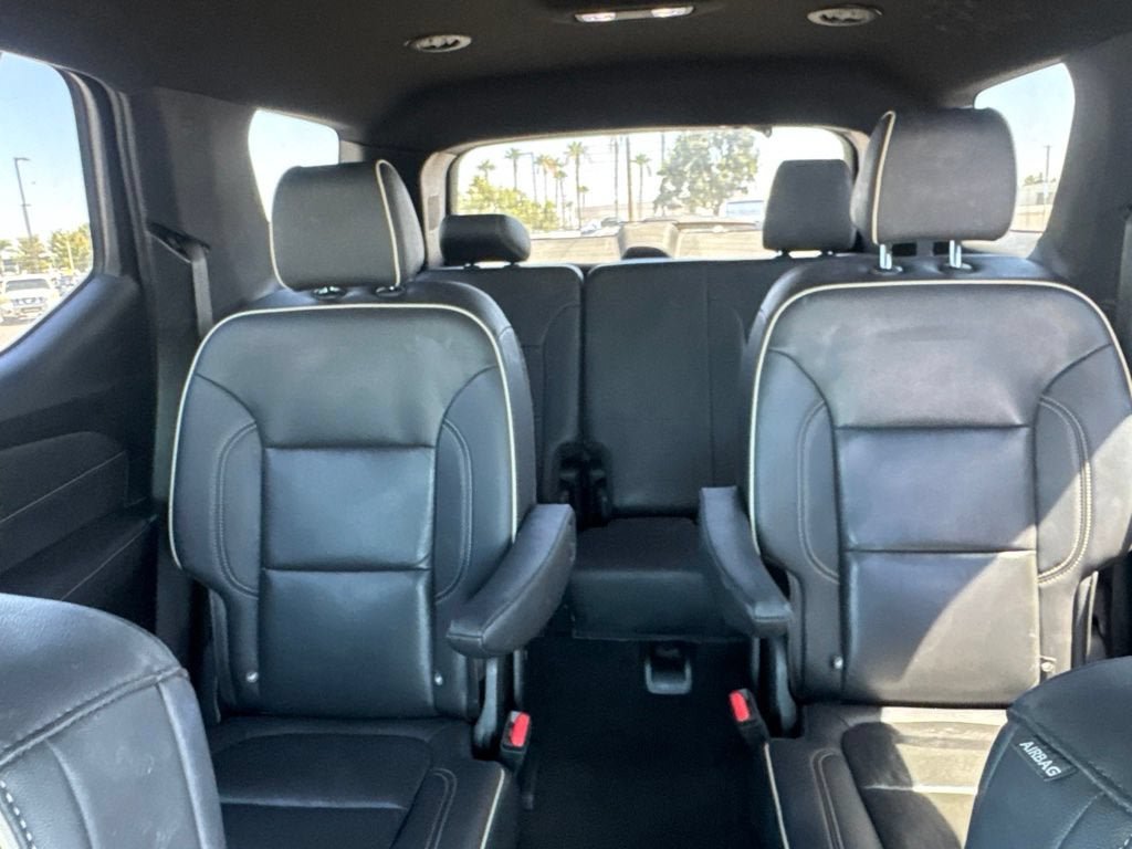 Used 2023 Chevrolet Traverse Premier AWD/4WD image 28