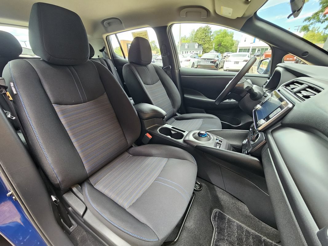 Used 2025 Nissan Leaf S FWD image 4