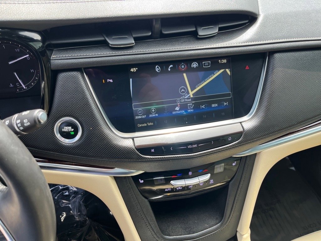 Used 2017 Cadillac XT5 Luxury w/ Driver Awareness Package image 14