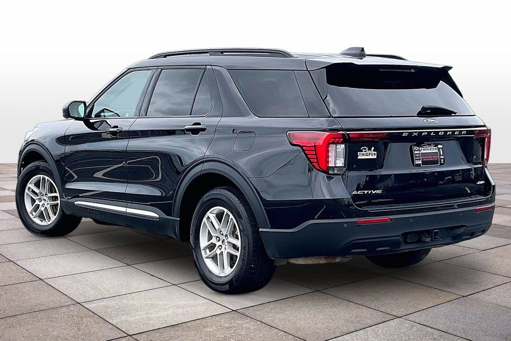 Certified 2025 Ford Explorer Active AWD/4WD image 2