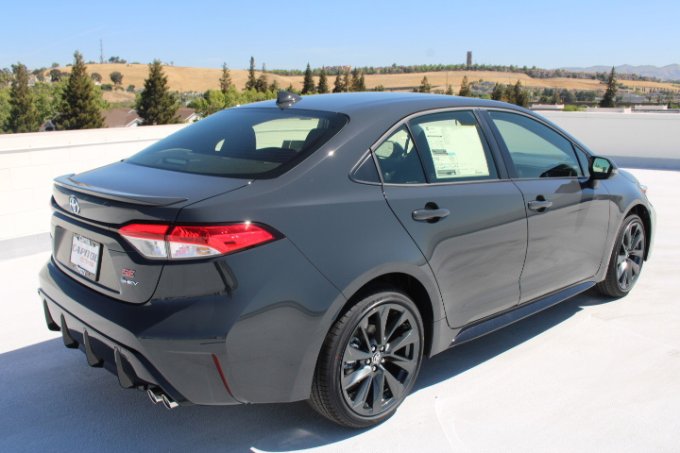 New 2026 Toyota Corolla SE image 3