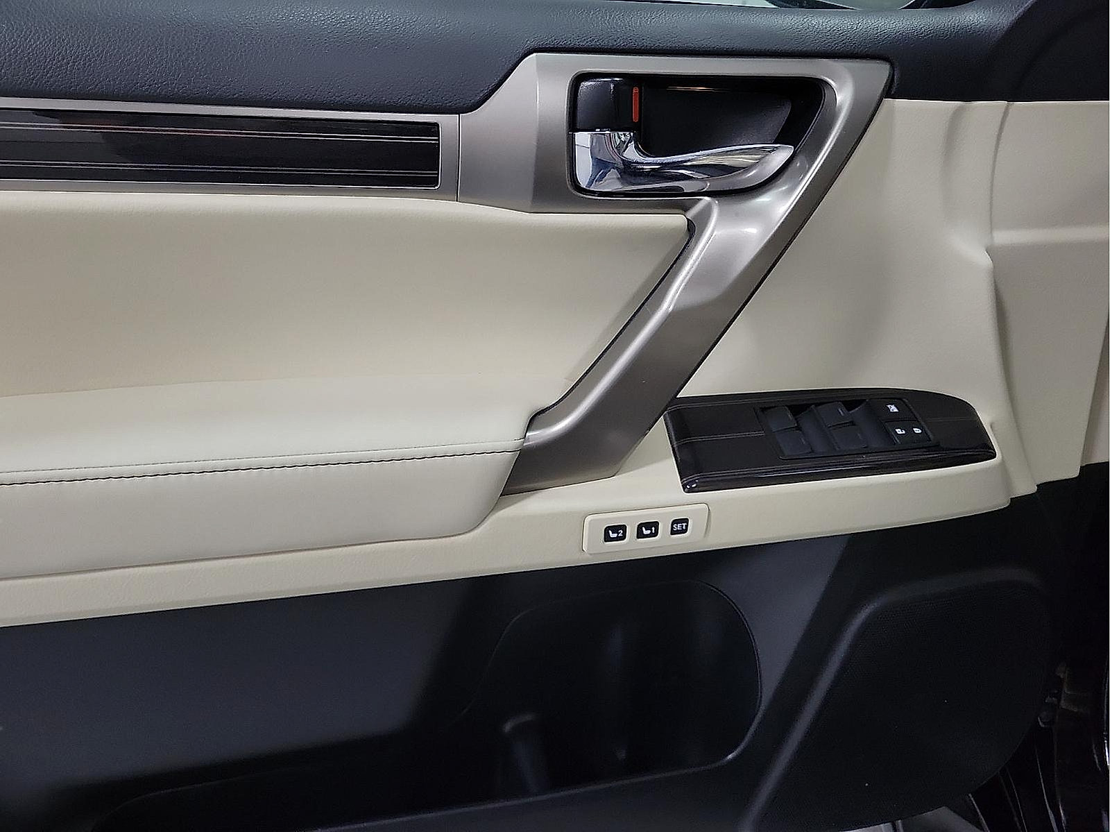 Used 2021 Lexus GX 460 Luxury w/ Sport Design Package AWD/4WD image 14