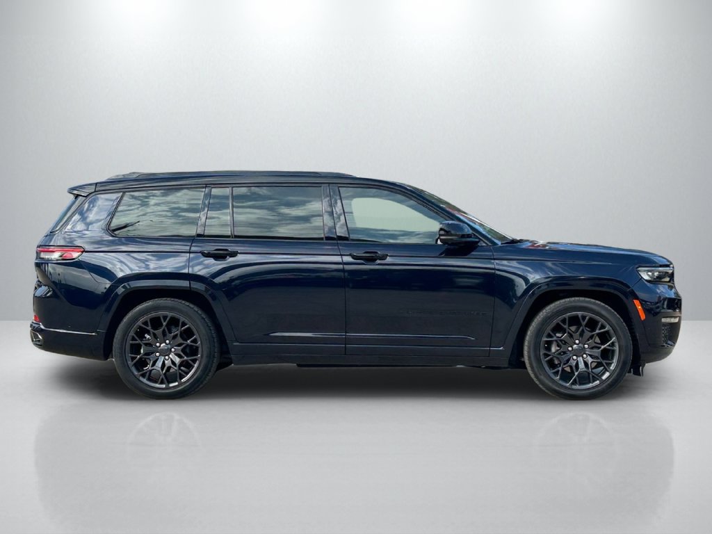 Used 2024 Jeep Grand Cherokee L Summit AWD/4WD image 4