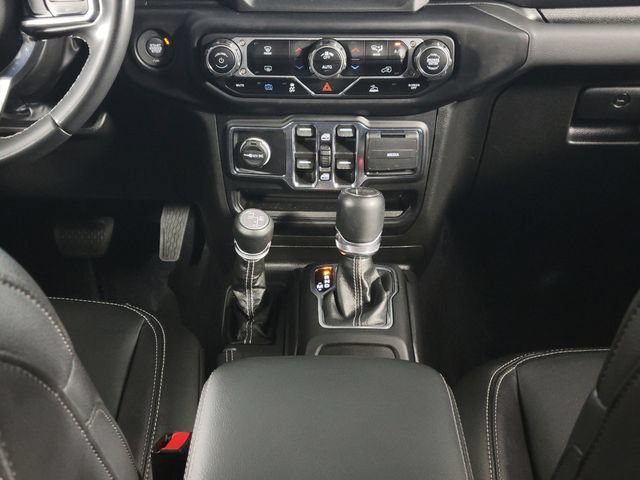 Used 2022 Jeep Wrangler Unlimited Sahara AWD/4WD image 25