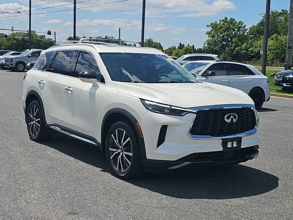 Used 2023 INFINITI QX60 Sensory w/ Vision Package AWD/4WD image 1