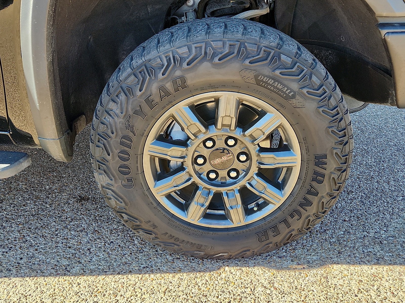 Used 2024 GMC Sierra 1500 AT4X image 7