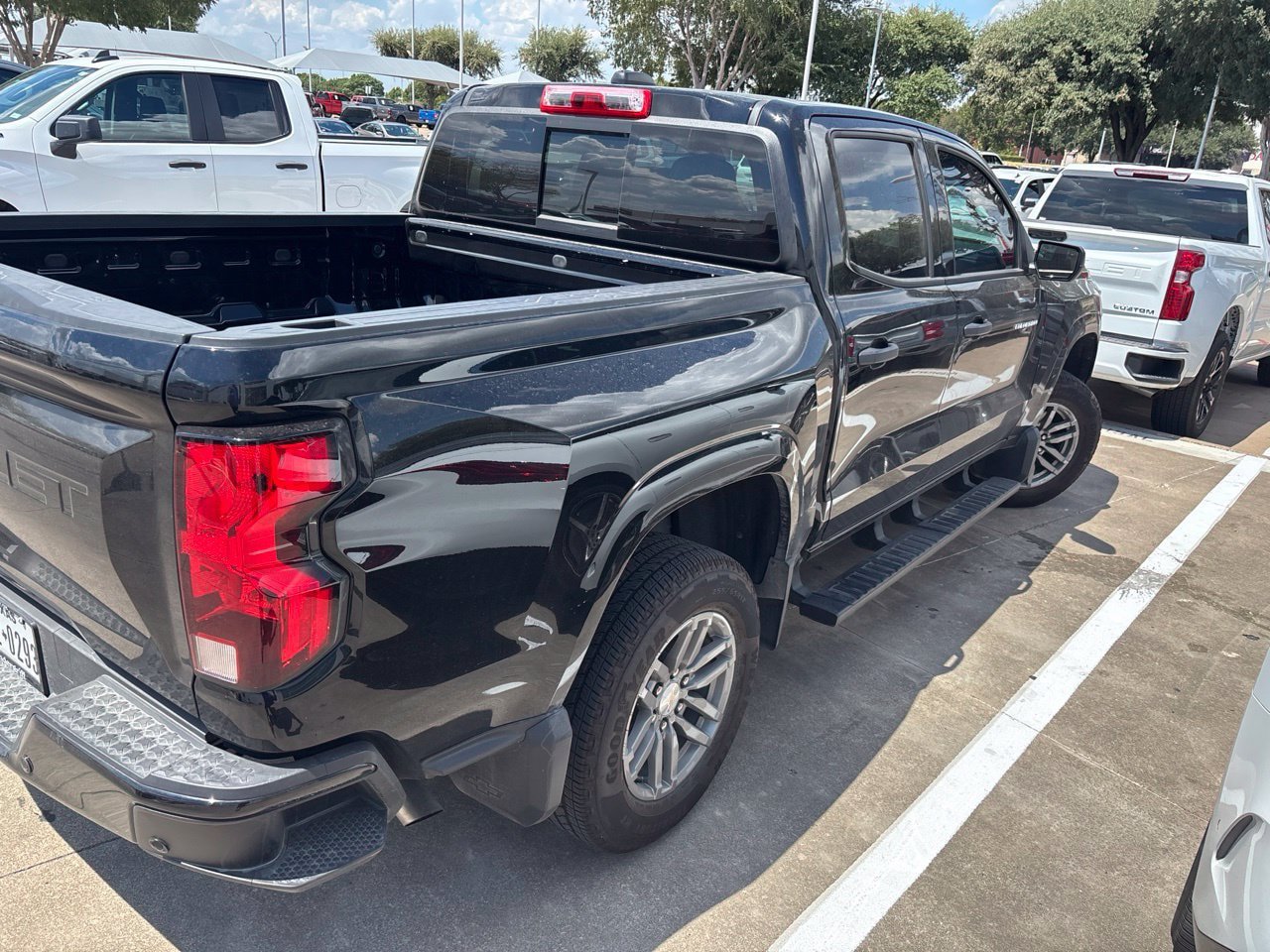 Used 2025 Chevrolet Colorado W/T RWD image 7