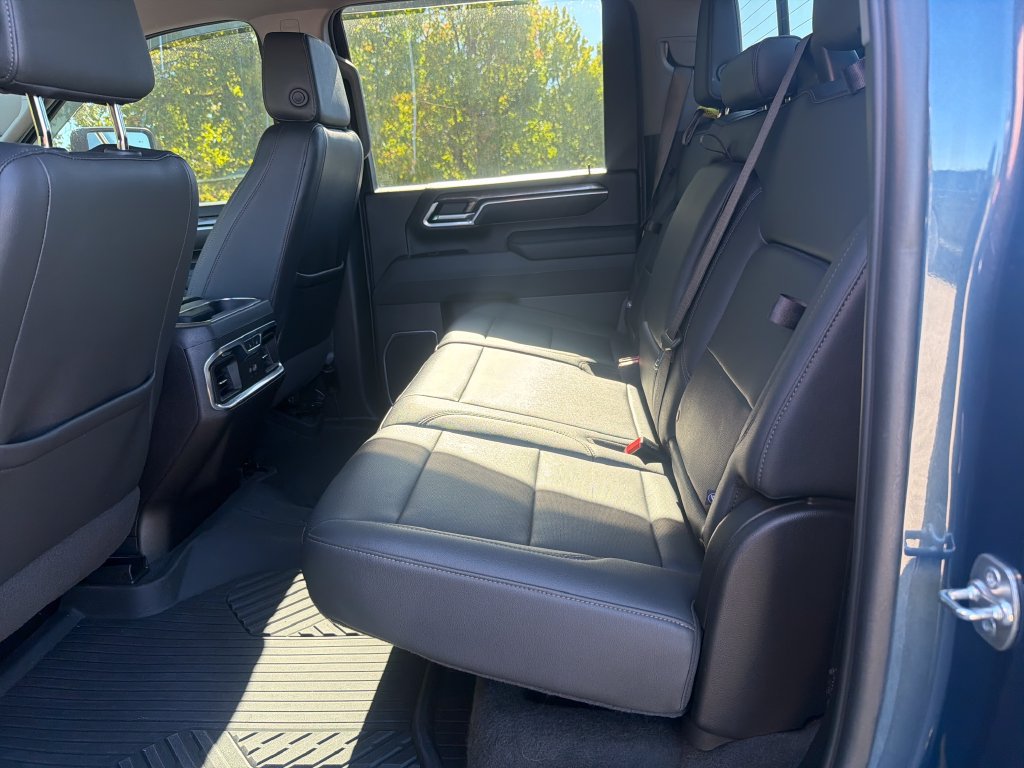 Used 2025 Chevrolet Silverado 2500 LTZ w/ LTZ Plus Package AWD/4WD image 14
