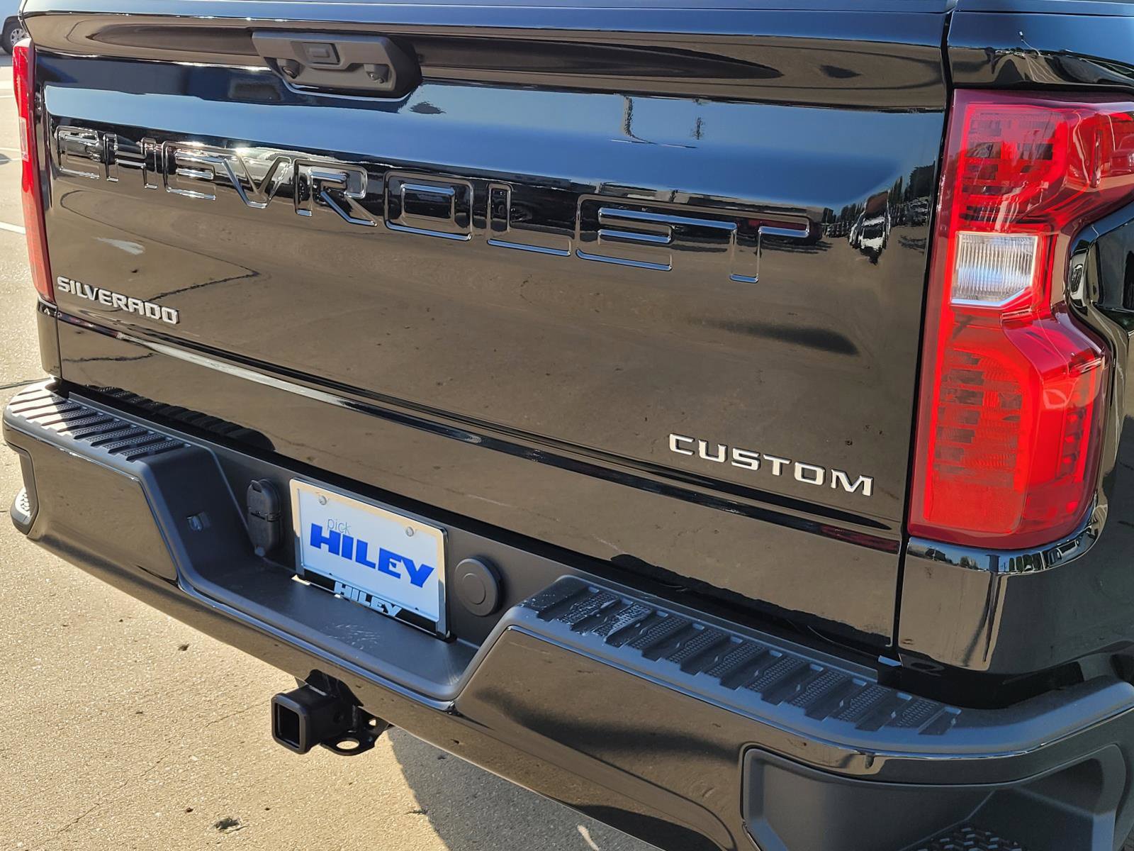 New 2026 Chevrolet Silverado 1500 Custom AWD/4WD image 4