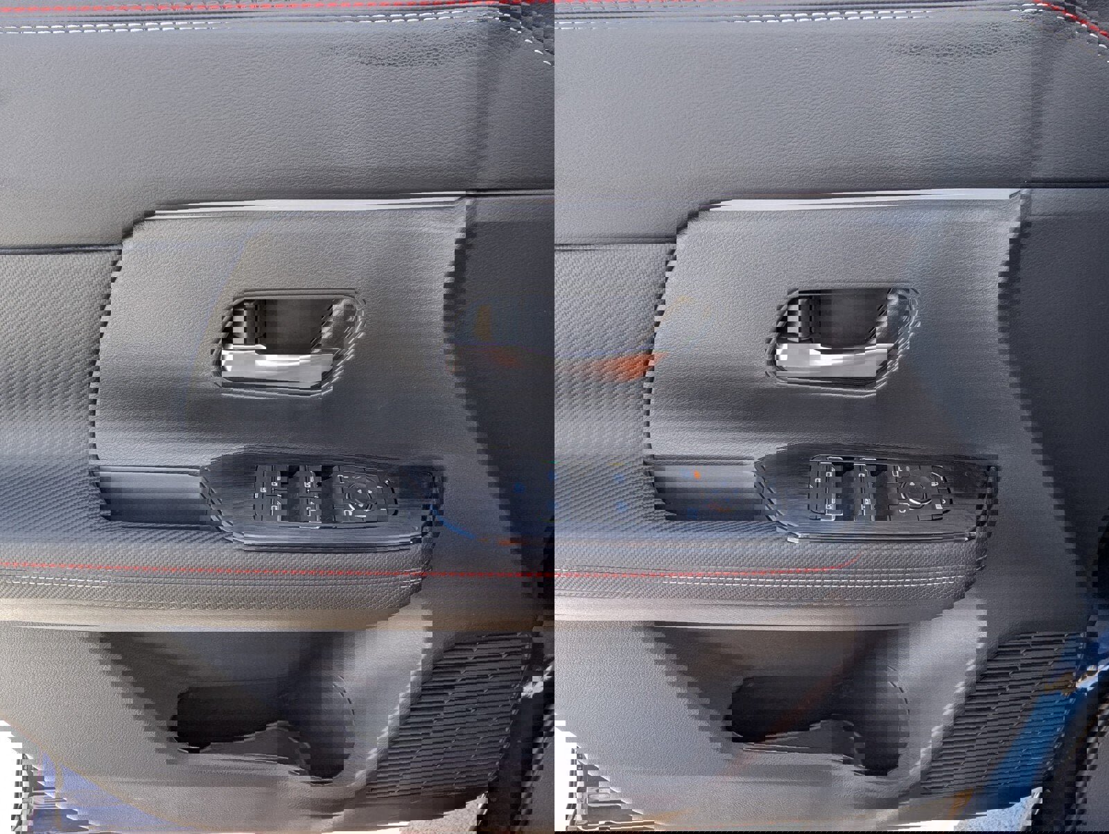 New 2026 Nissan Kicks SR image 13