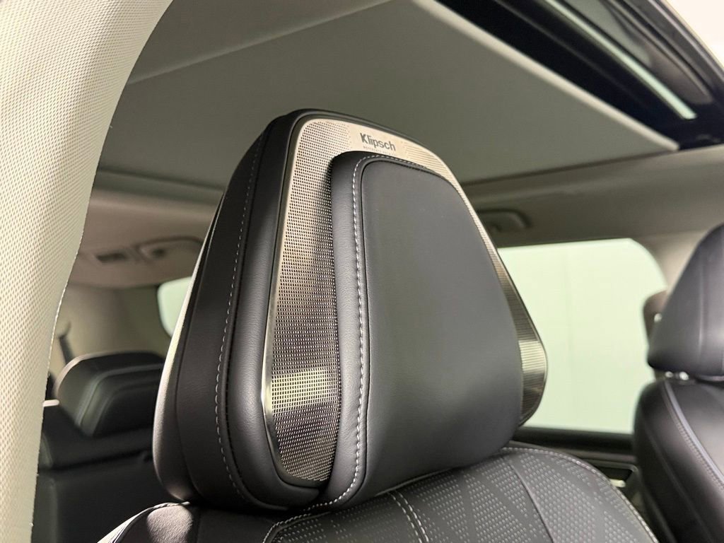 Used 2025 INFINITI QX80 Sensory AWD/4WD image 31