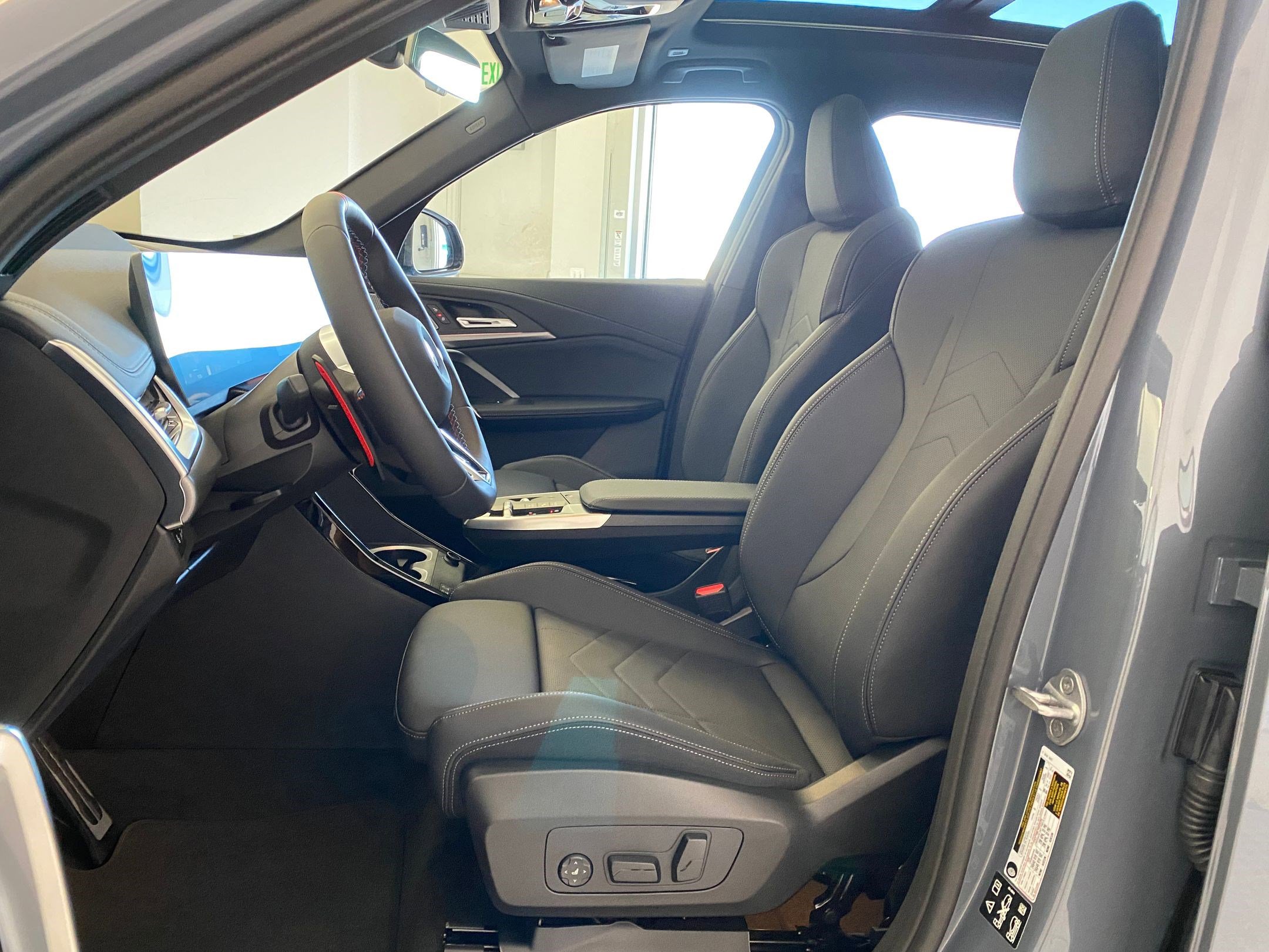 New 2026 BMW X1 M35i w/ Technology Package AWD/4WD image 5