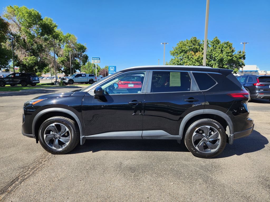 Used 2024 Nissan Rogue SV w/ SV Premium Package AWD/4WD image 8