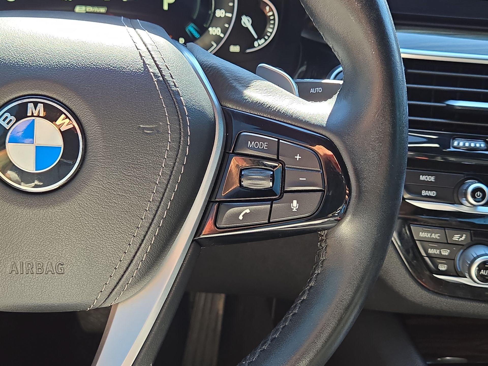 Used 2018 BMW 530e RWD image 21