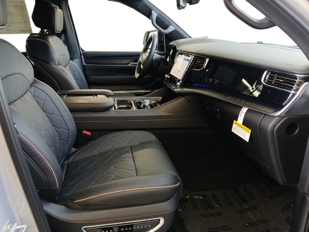 New 2026 Jeep Grand Wagoneer Summit AWD/4WD image 24