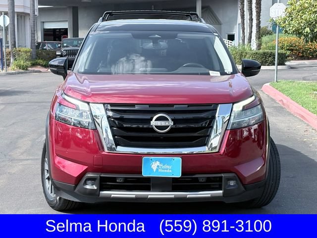 Used 2022 Nissan Pathfinder SL AWD/4WD image 3