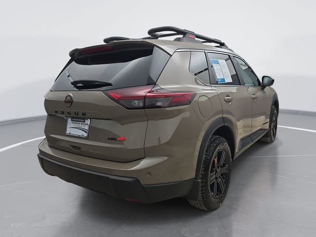 Used 2025 Nissan Rogue SV AWD/4WD image 6
