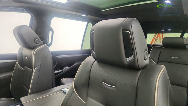 Used 2025 Cadillac Escalade Sport w/ Touring Package AWD/4WD image 38