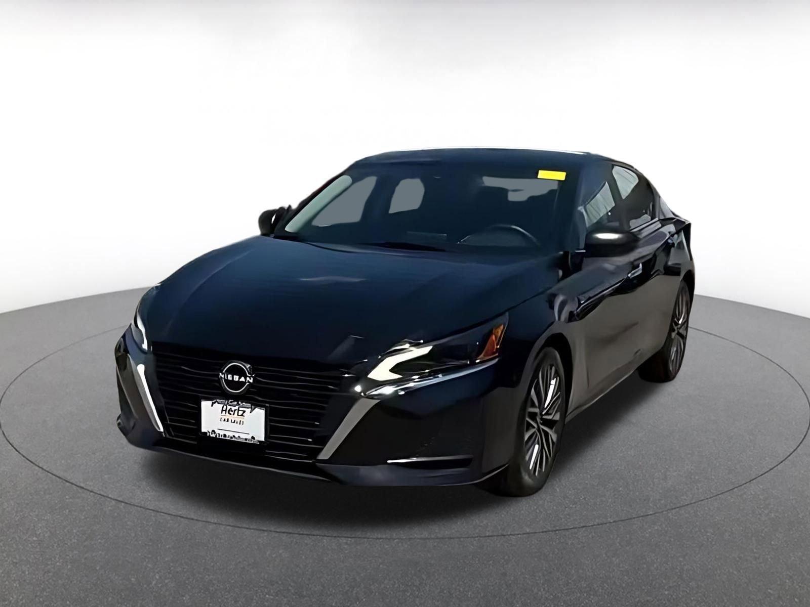 Used 2025 Nissan Altima 2.5 SV FWD image 7