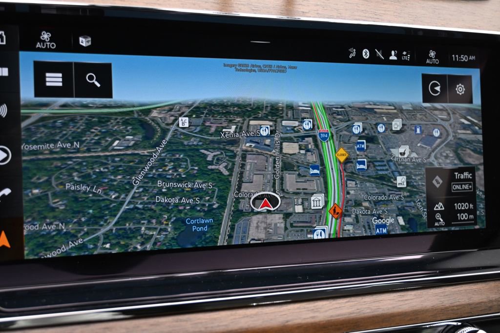 Used 2023 Bentley Bentayga image 33