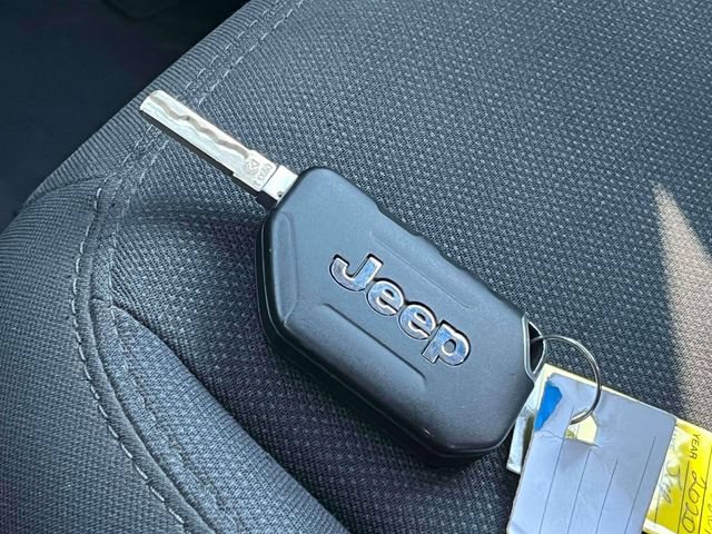 Used 2020 Jeep Wrangler Sport AWD/4WD image 35
