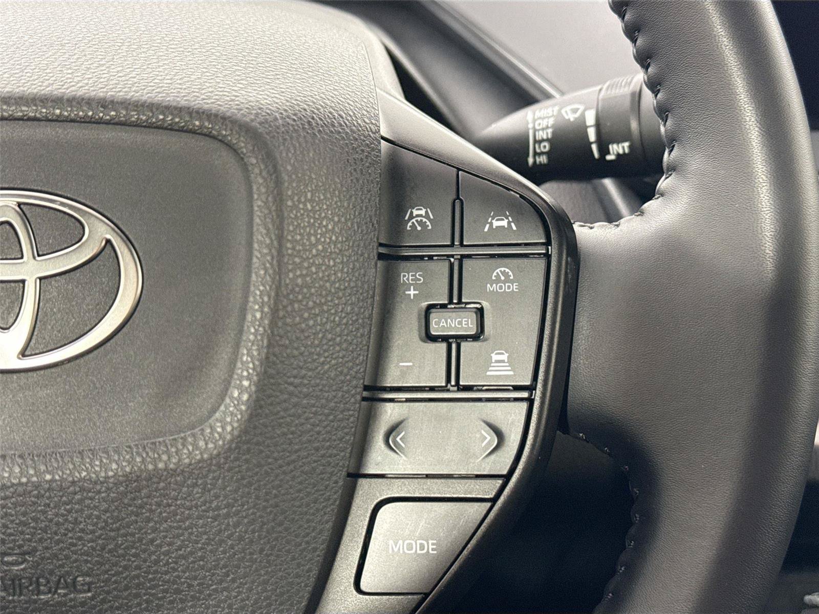 Certified 2023 Toyota Prius LE FWD image 18