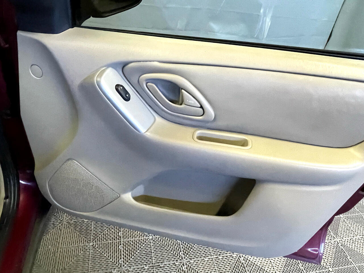 Used 2003 MAZDA Tribute ES image 14