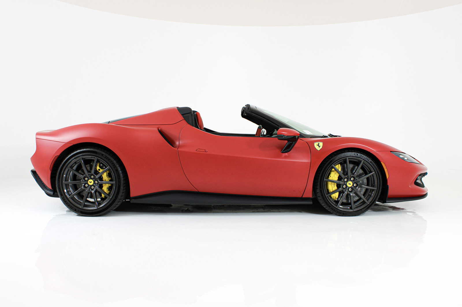 Used 2024 Ferrari 296 GTS RWD image 7