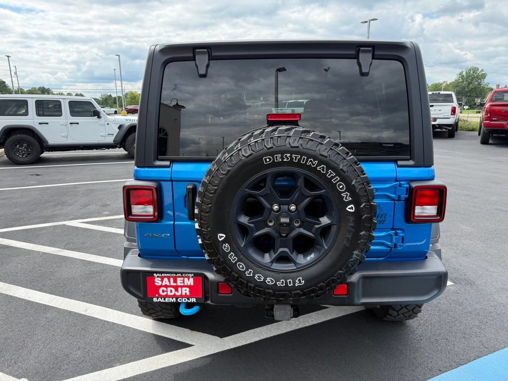 Used 2023 Jeep Wrangler Unlimited w/ Cold Weather Group AWD/4WD image 7