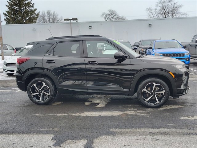 Used 2023 Chevrolet TrailBlazer RS image 2