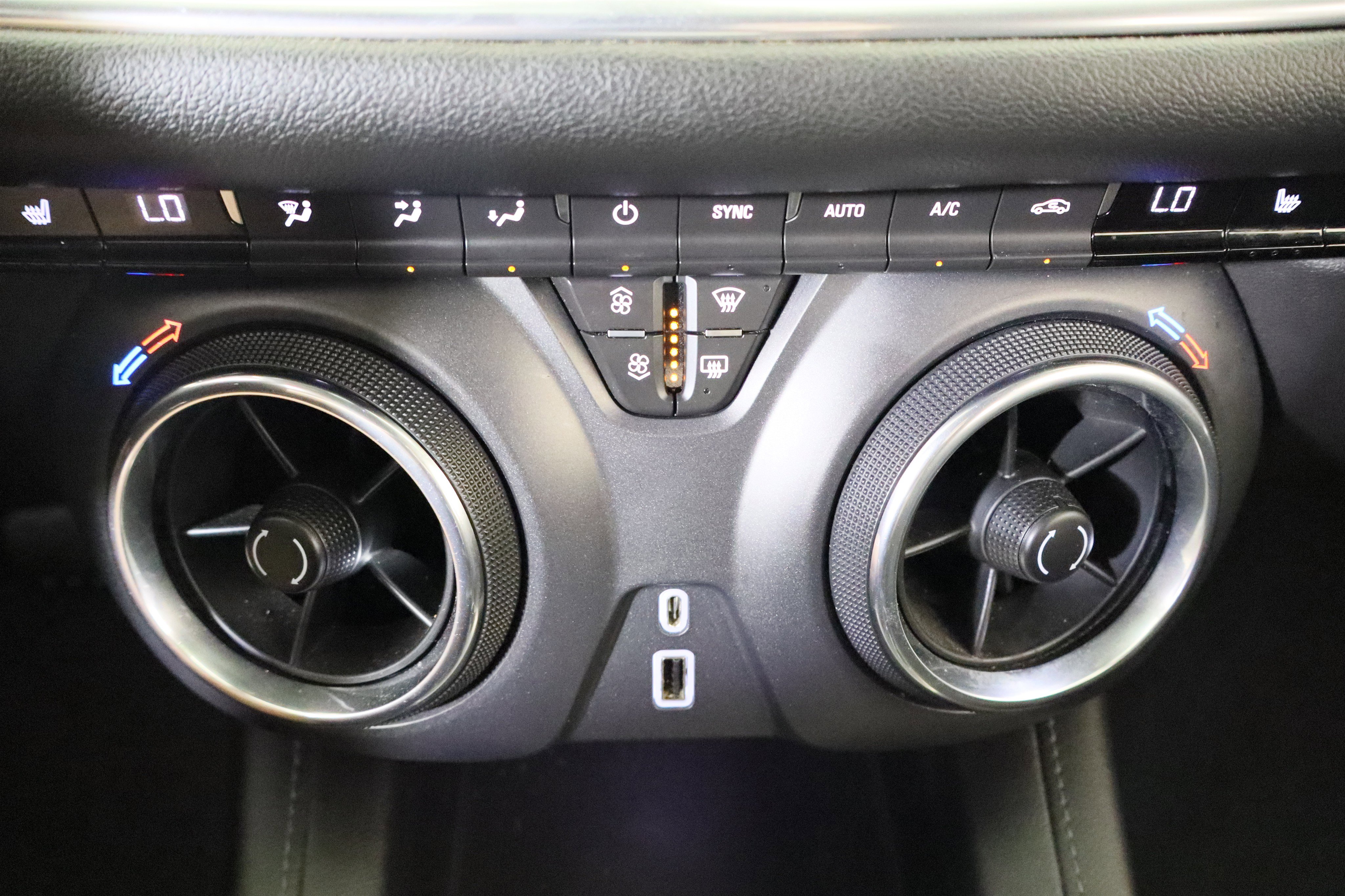 Used 2019 Chevrolet Blazer LT image 27