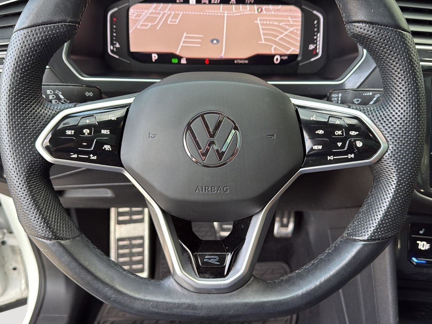 Used 2022 Volkswagen Tiguan SEL R-Line image 15