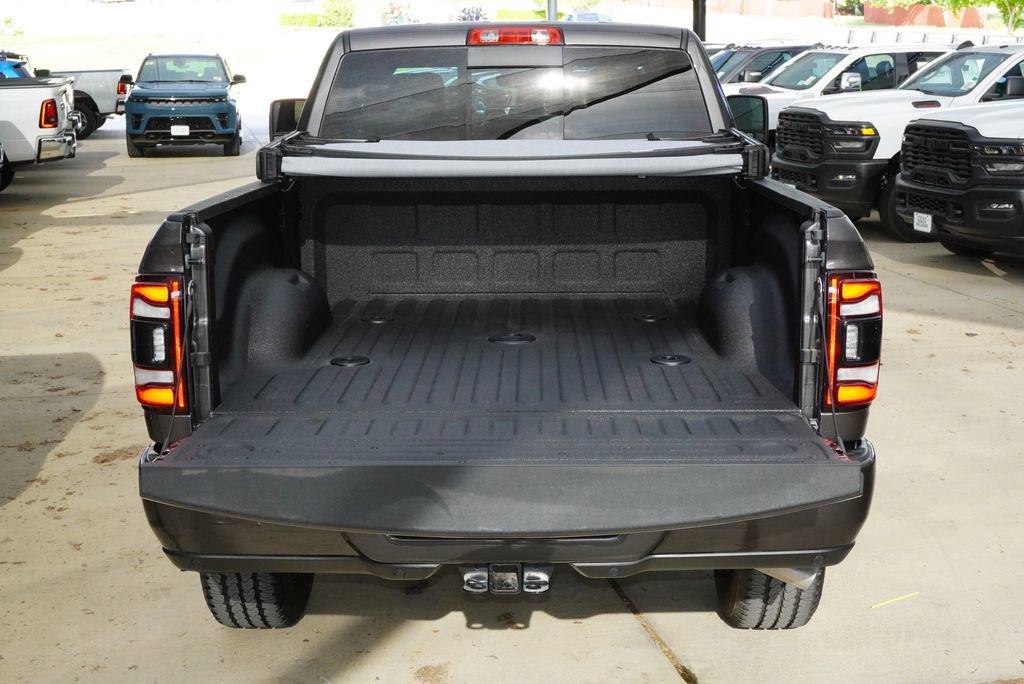 Used 2024 RAM 2500 Laramie w/ Night Edition image 31