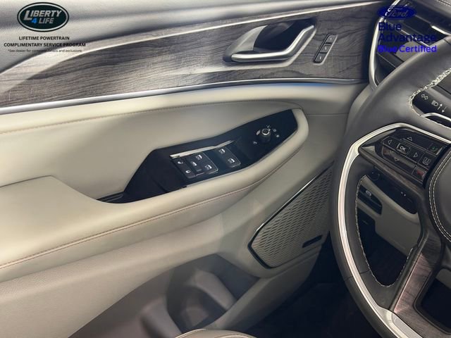 Used 2023 Jeep Grand Cherokee L Overland w/ Rear Seat Video Group I AWD/4WD image 36