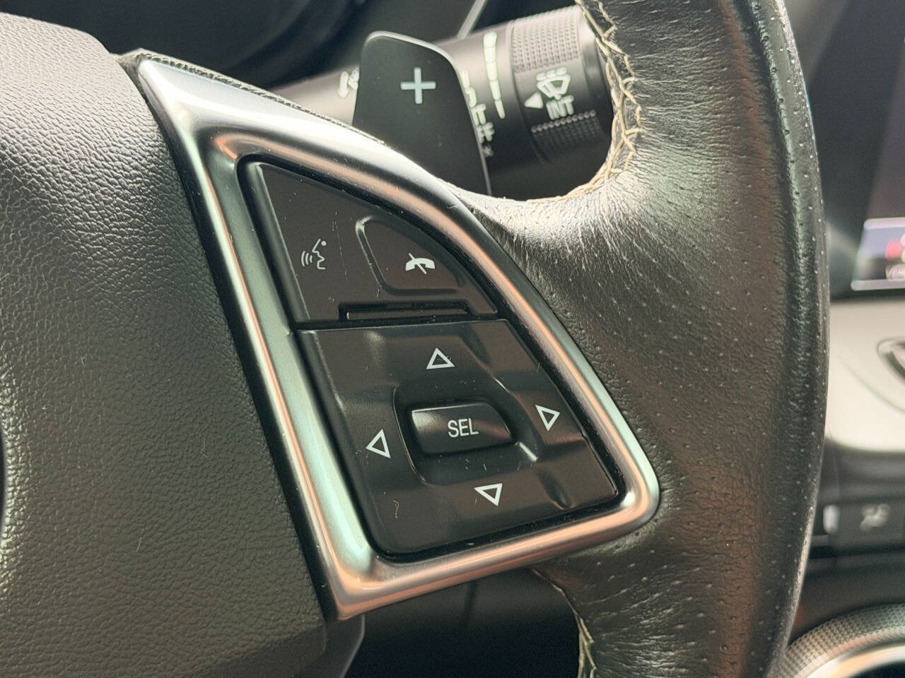 Used 2018 Chevrolet Camaro SS RWD image 28