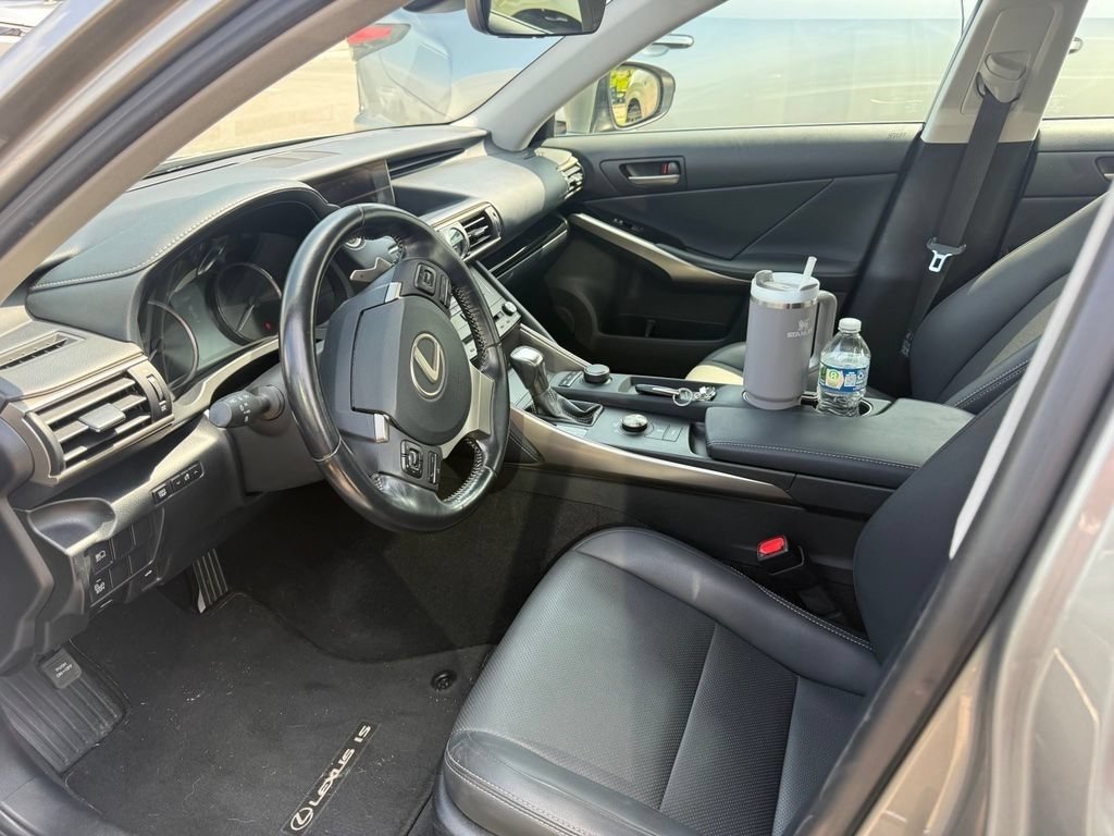 Used 2017 Lexus IS 300 AWD w/ Premium Package image 8